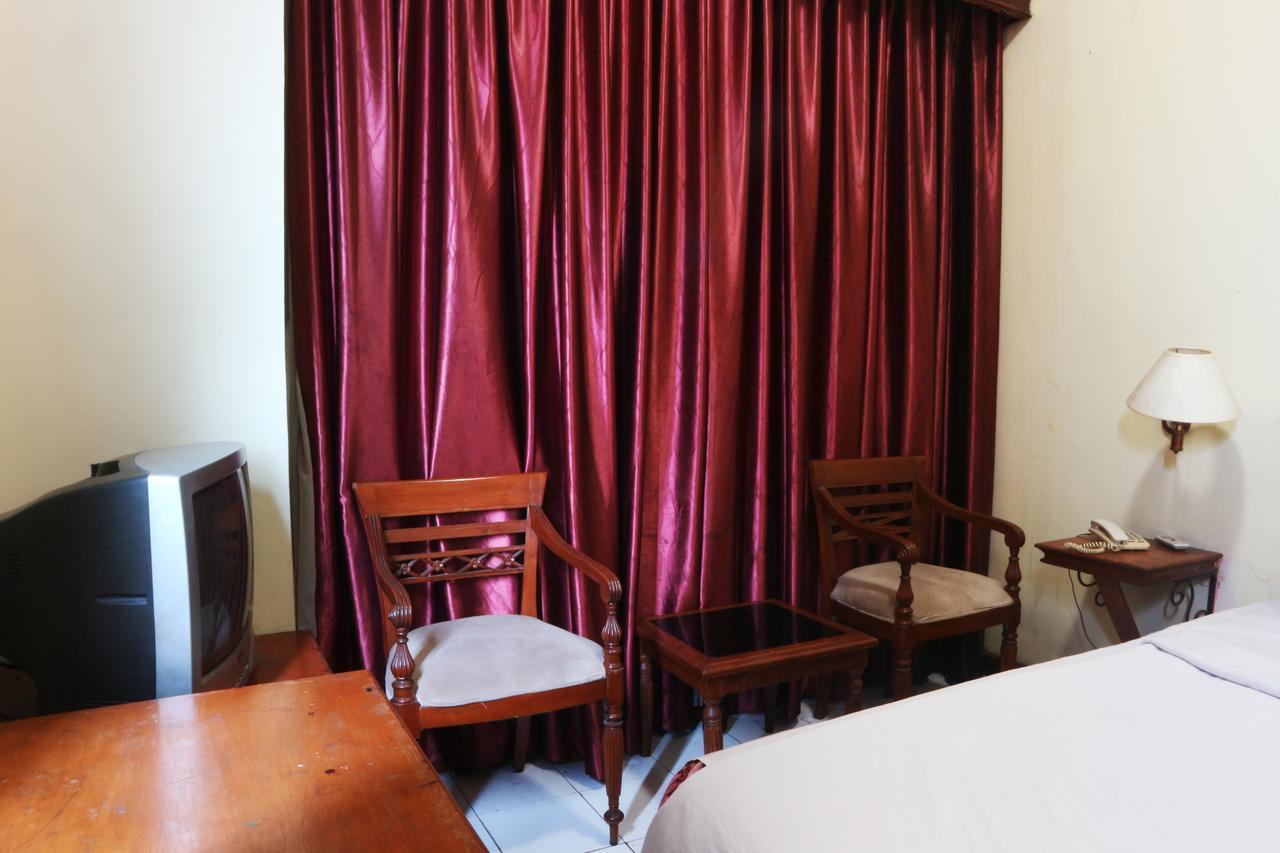 Hotel Farel Yakarta Exterior foto